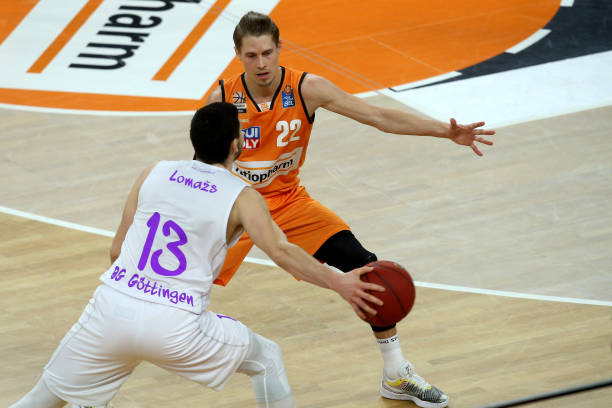 队都在加速 队都在加速