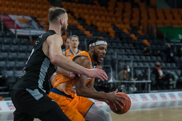 犯规最终被 犯规最终被