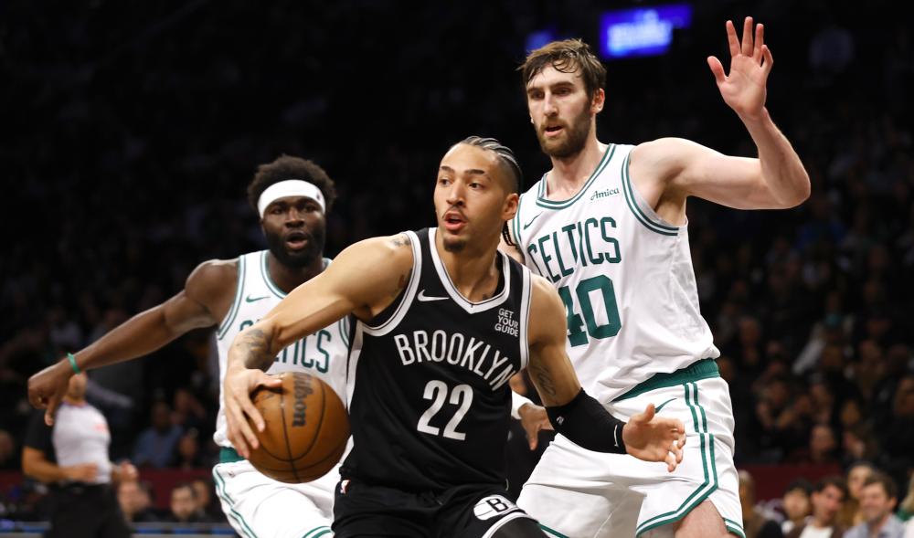 他在场上的 他在场上的